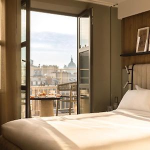 "Signature" Room Terrace Eiffel Tower View